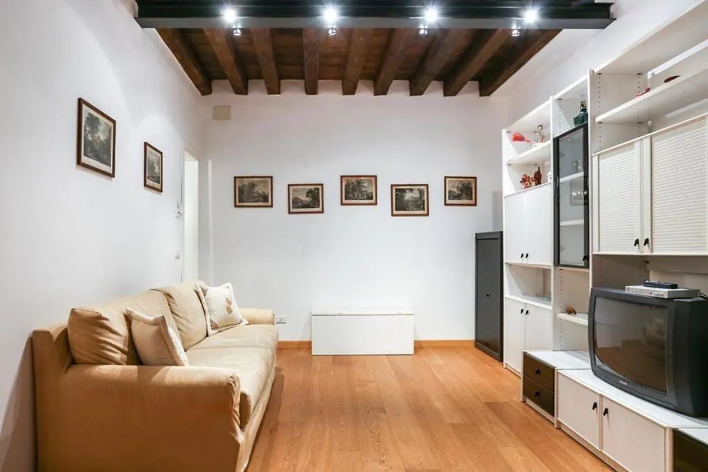 Mela Luxury Venice Apartments